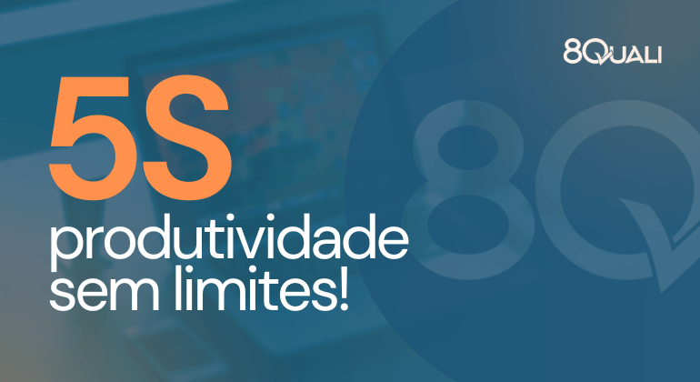Imagem em azul com uma mesa de escritório ao fundo, com a frase "5S: produtividade sem limites" sobreposta.